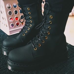 🆕 NWT 🆕 DR. MARTENS JADON LIMITED EDITION BOOTS